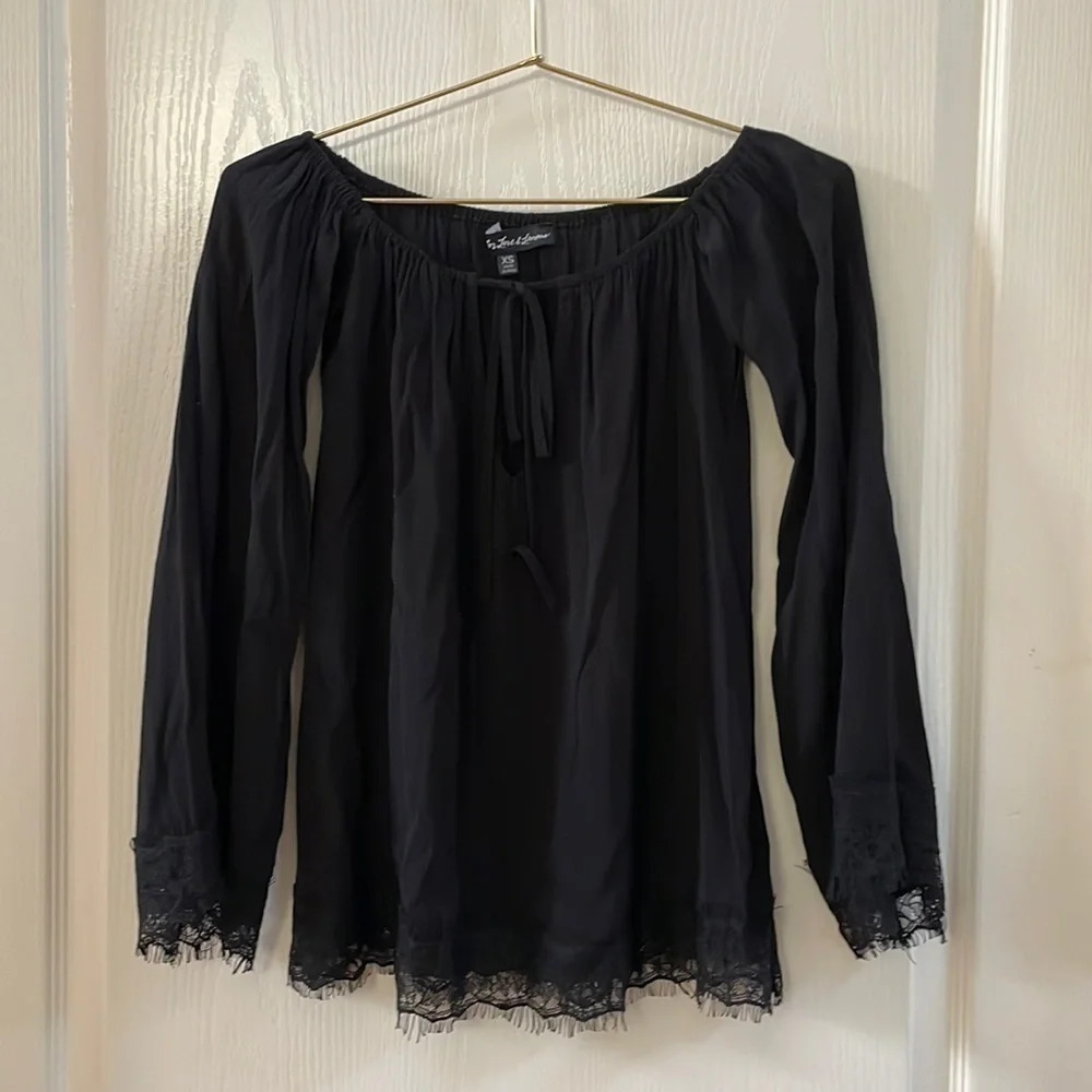 FL&L Lace trim black blouse size XS - Picture 1 of 6